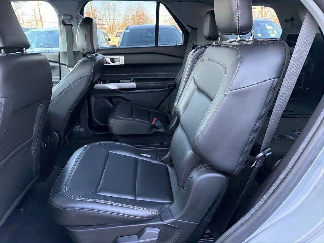 Certified 2022 Ford Explorer XLT w/ Equipment Group 202A image 13