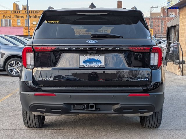 Certified 2025 Ford Explorer Active AWD/4WD image 5