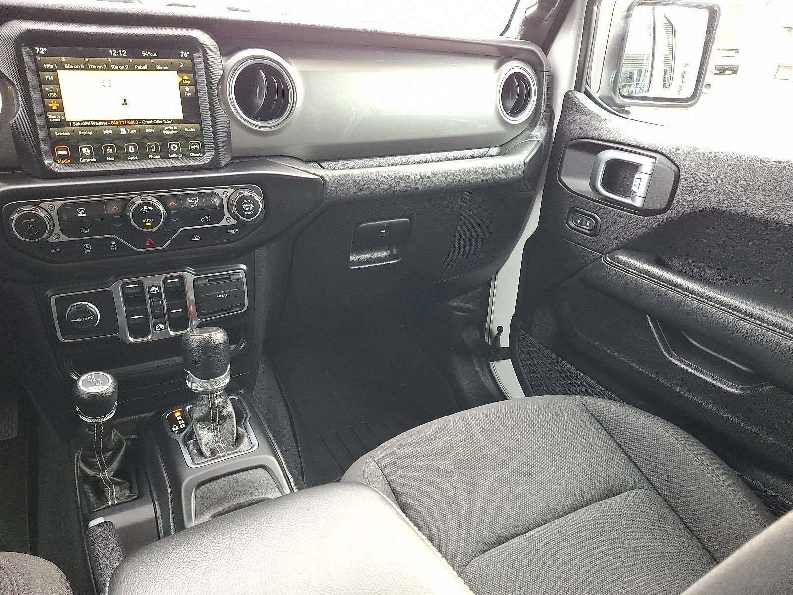 Used 2023 Jeep Wrangler Sahara image 16