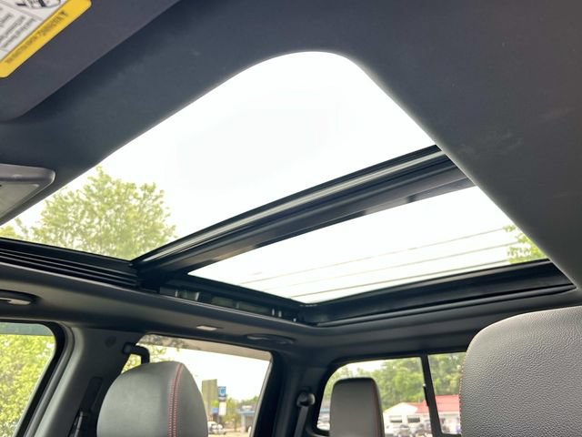 Used 2022 Nissan Titan PRO-4X w/ Pro-4x Convenience Package AWD/4WD image 28
