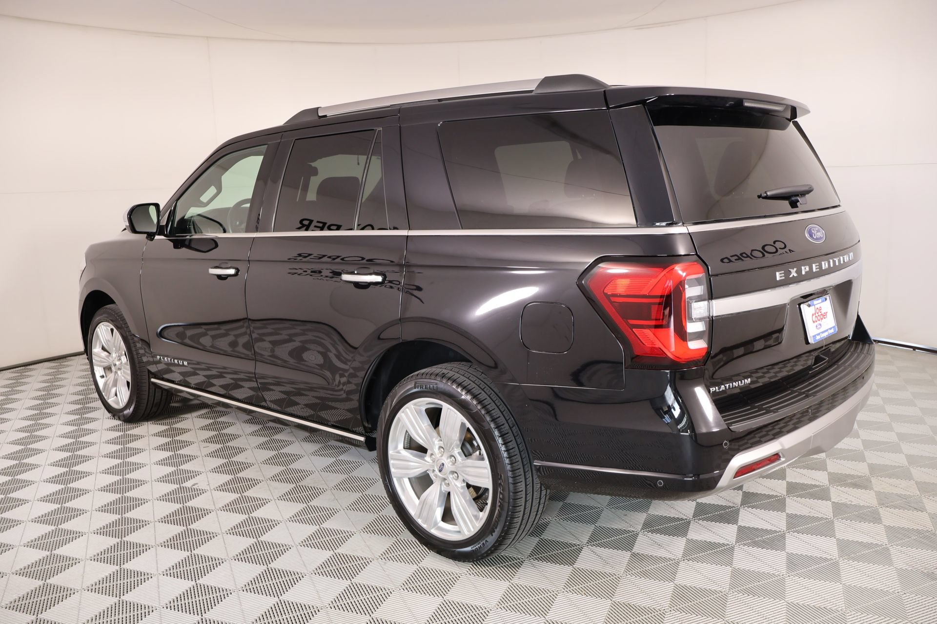 Certified 2024 Ford Expedition Platinum AWD/4WD image 24
