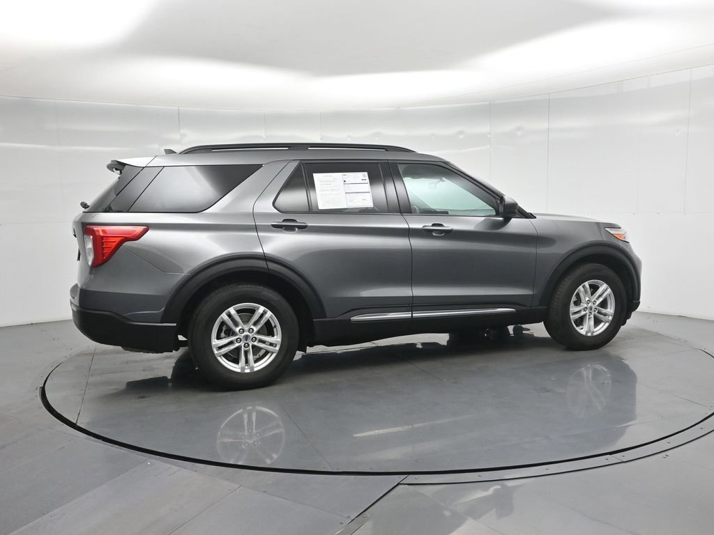 Certified 2023 Ford Explorer XLT RWD image 28
