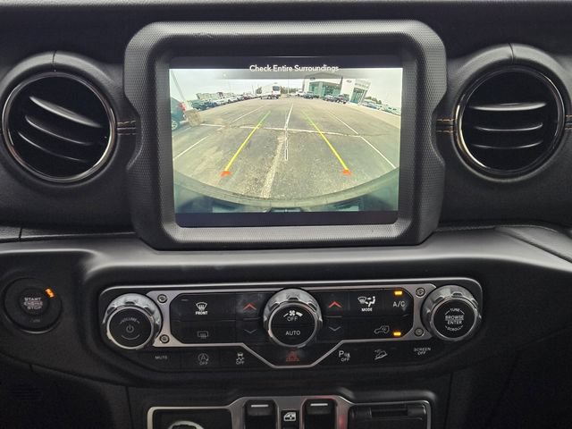 Used 2021 Jeep Wrangler Unlimited Sahara AWD/4WD image 17