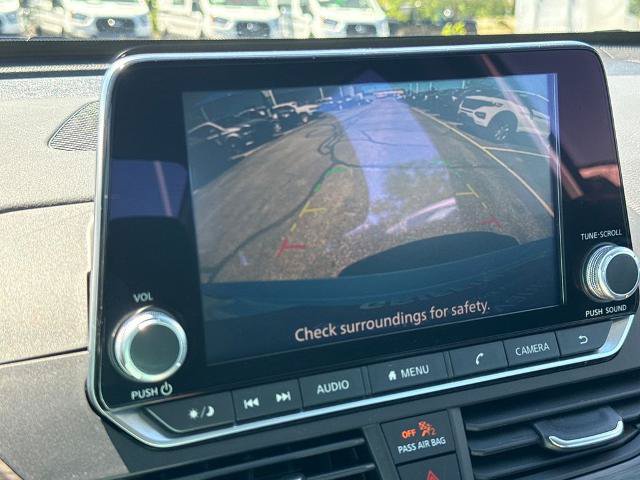 Used 2025 Nissan Altima 2.5 SV FWD image 21