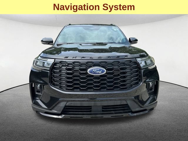 Certified 2025 Ford Explorer ST-Line w/ Premium Package AWD/4WD image 4
