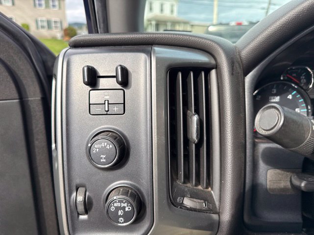 Used 2019 Chevrolet Silverado 1500 LT w/ All Star Edition AWD/4WD image 19