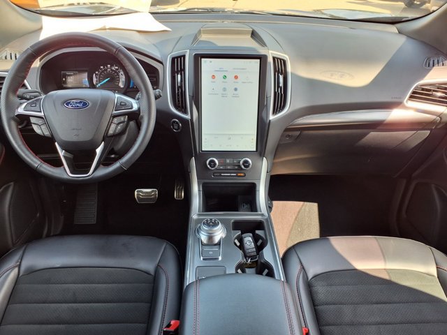 Certified 2024 Ford Edge ST-Line AWD/4WD image 12