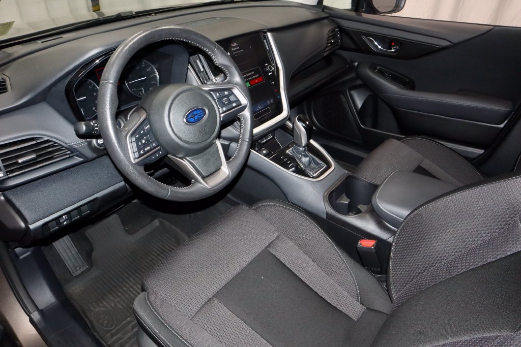 Used 2023 Subaru Outback Premium AWD/4WD image 25