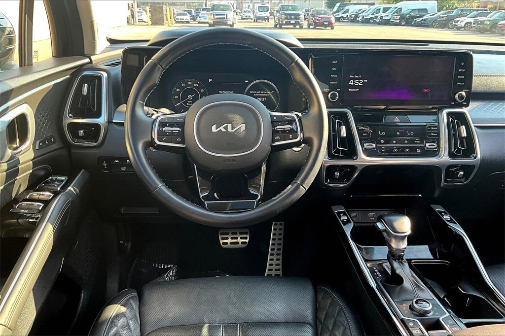 Used 2023 Kia Sorento SX image 5