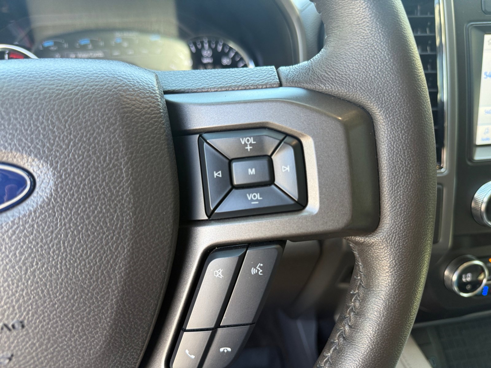 Certified 2020 Ford Expedition XLT w/ Equipment Group 202A RWD image 18