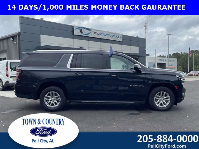 Used 2024 Chevrolet Suburban LT image 3