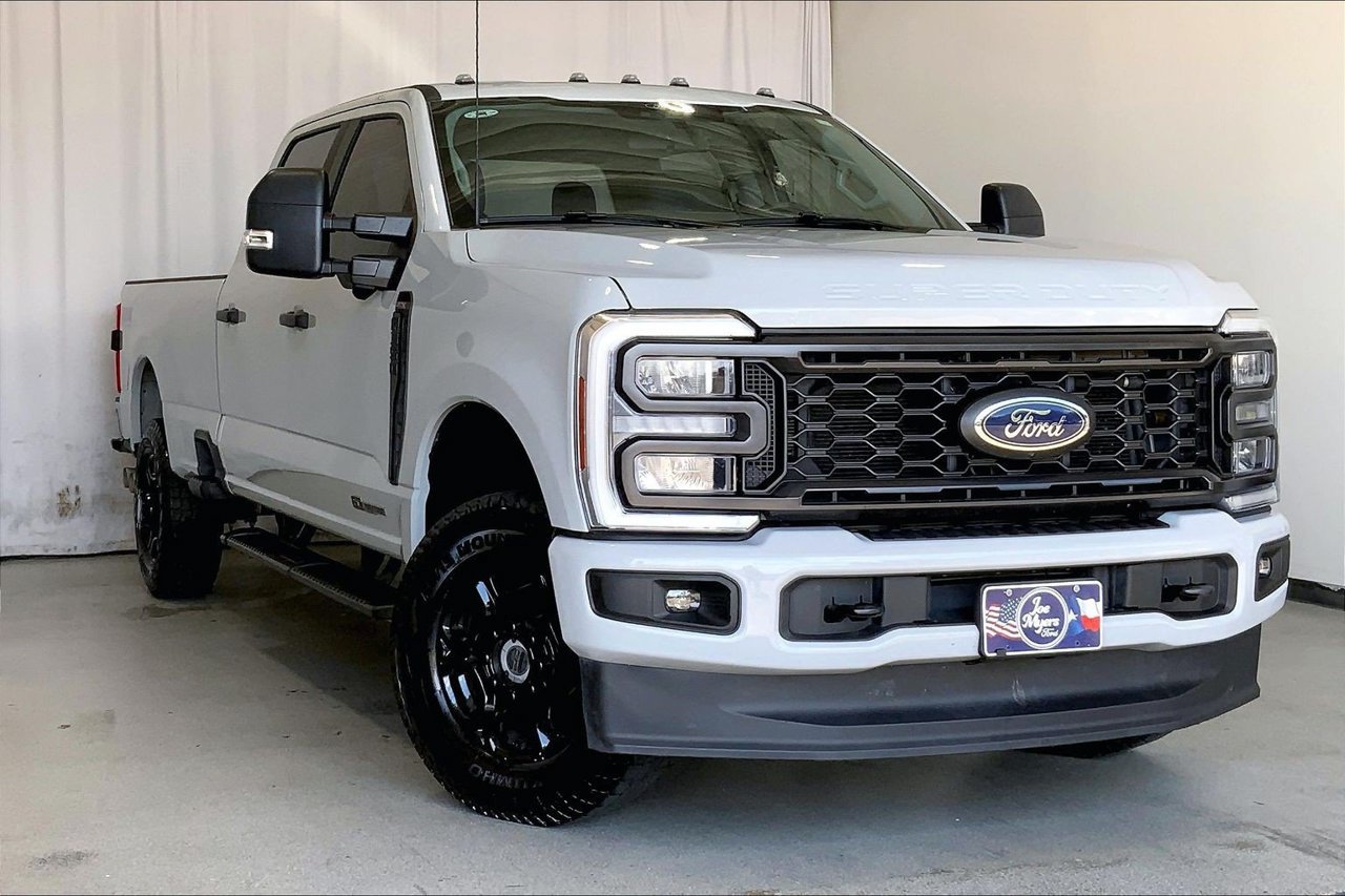 Certified 2025 Ford F350 XL w/ STX Appearance Package AWD/4WD image 34