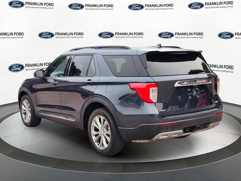 Certified 2023 Ford Explorer XLT w/ Equipment Group 202A AWD/4WD image 3