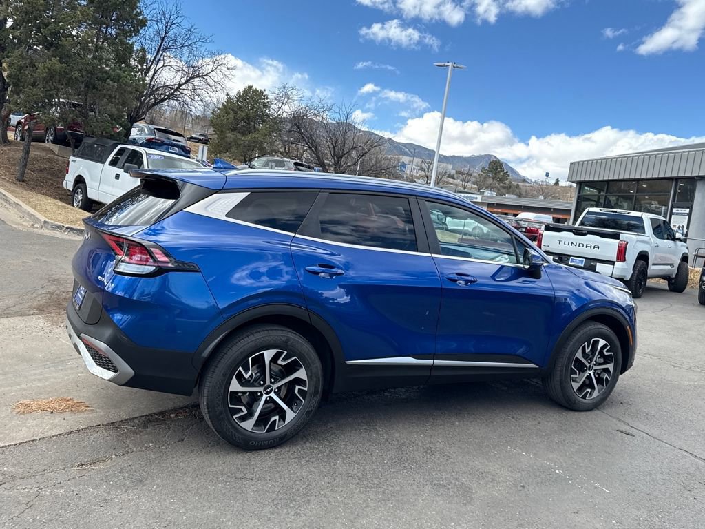 Used 2023 Kia Sportage EX image 5