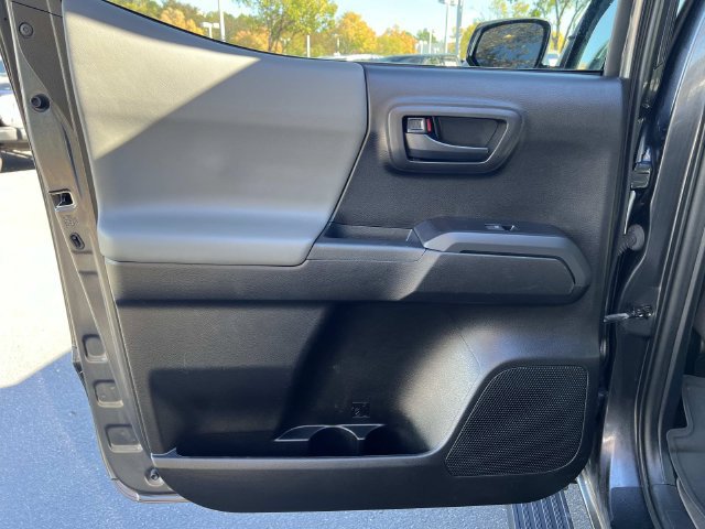Used 2020 Toyota Tacoma SR AWD/4WD image 22