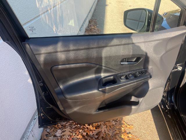 Used 2024 Nissan Versa SV w/ Trunk Package image 17