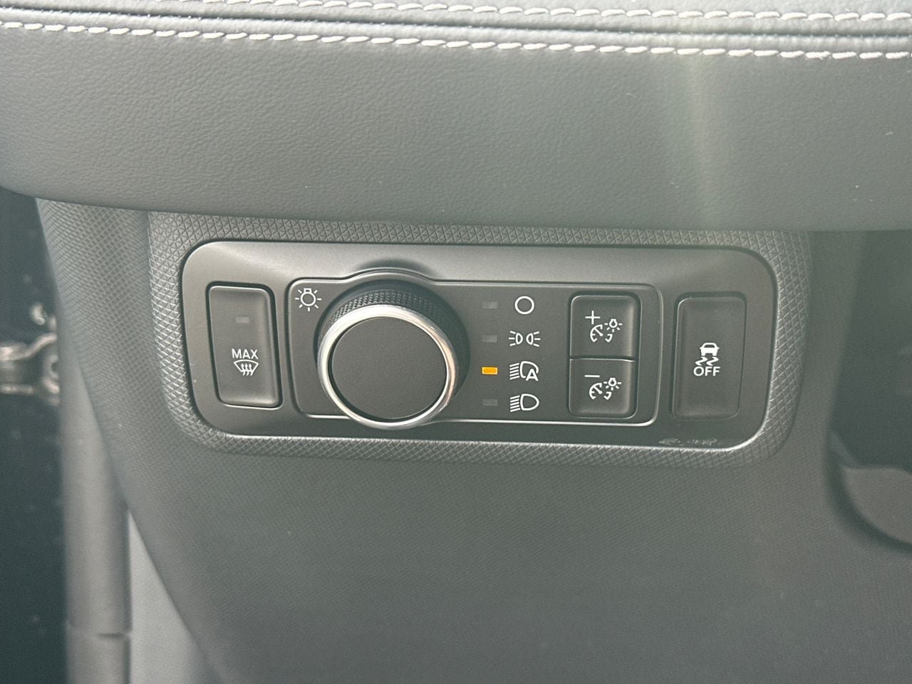 Certified 2025 Ford Mustang Mach-E Premium AWD/4WD image 34