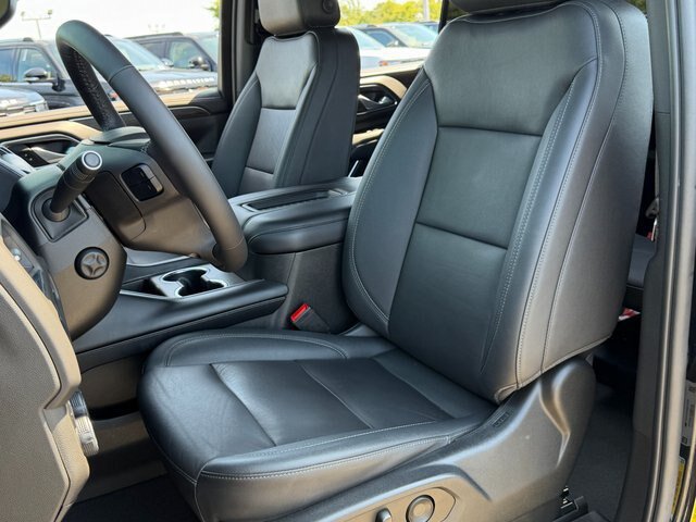 Used 2022 Chevrolet Tahoe Z71 w/ Z71 Off-Road Package AWD/4WD image 10