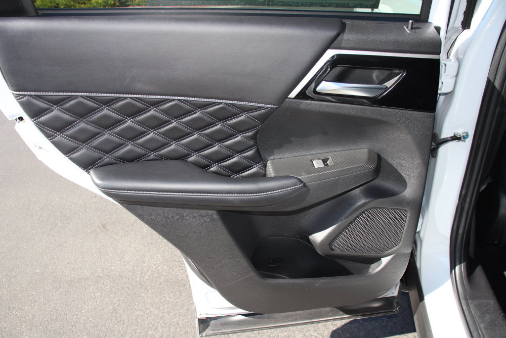 Used 2022 Mitsubishi Outlander SEL AWD/4WD image 21