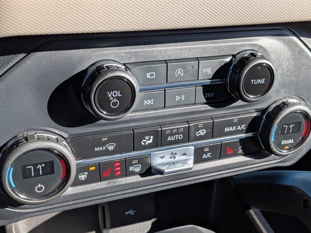 Certified 2023 Ford Bronco Wildtrak AWD/4WD image 22