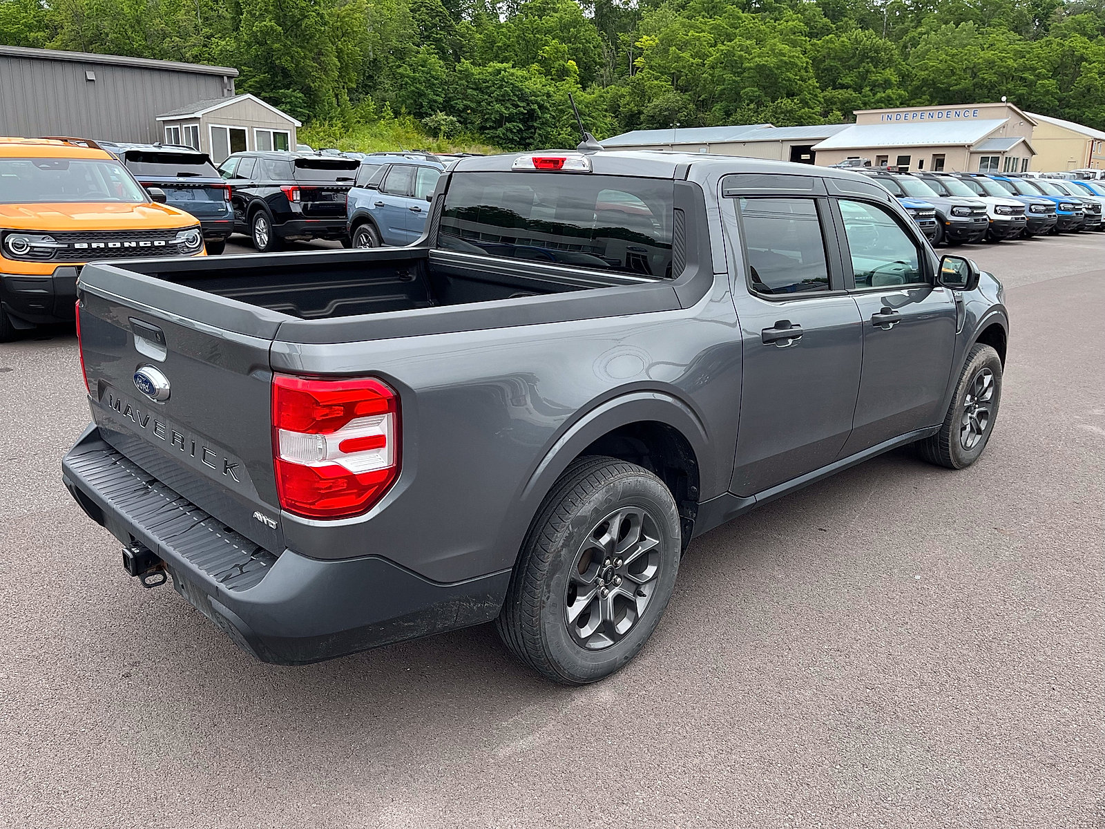 Certified 2024 Ford Maverick XLT w/ XLT Luxury Package AWD/4WD image 8