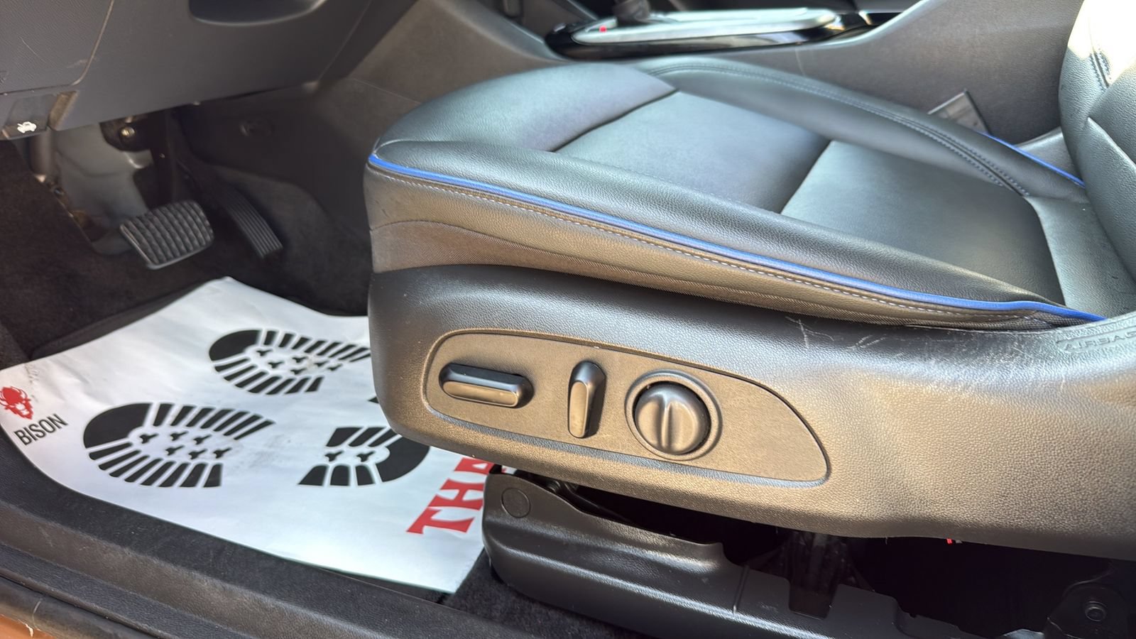Used 2024 Buick Envista Sport Touring w/ Convenience I Package FWD image 9