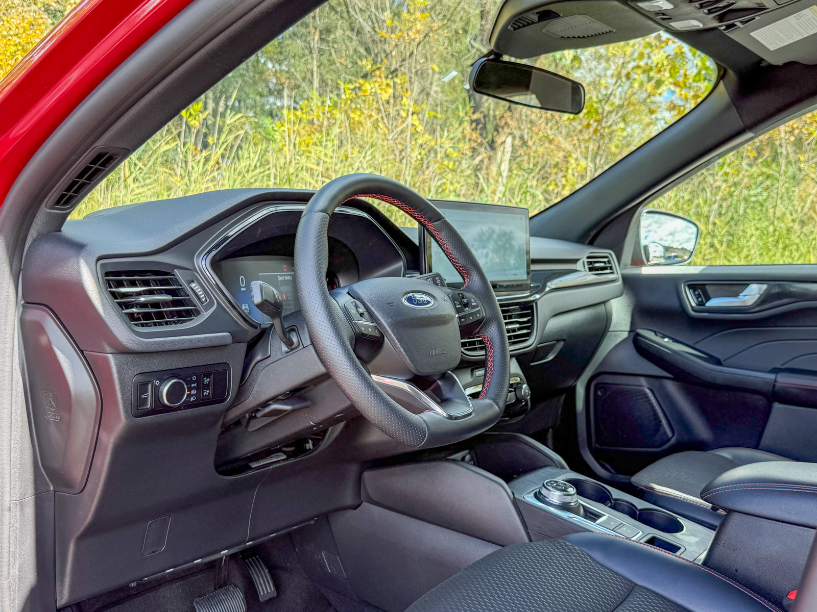 Certified 2025 Ford Escape ST-Line w/ Tech Pack #1 AWD/4WD image 15