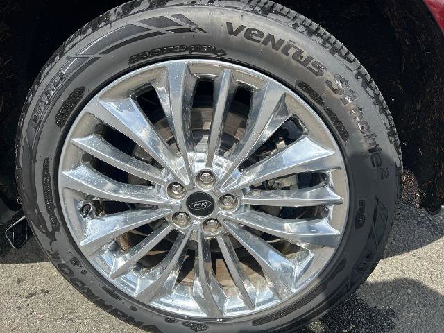 Certified 2022 Ford Edge Titanium w/ Equipment Group 301A image 13