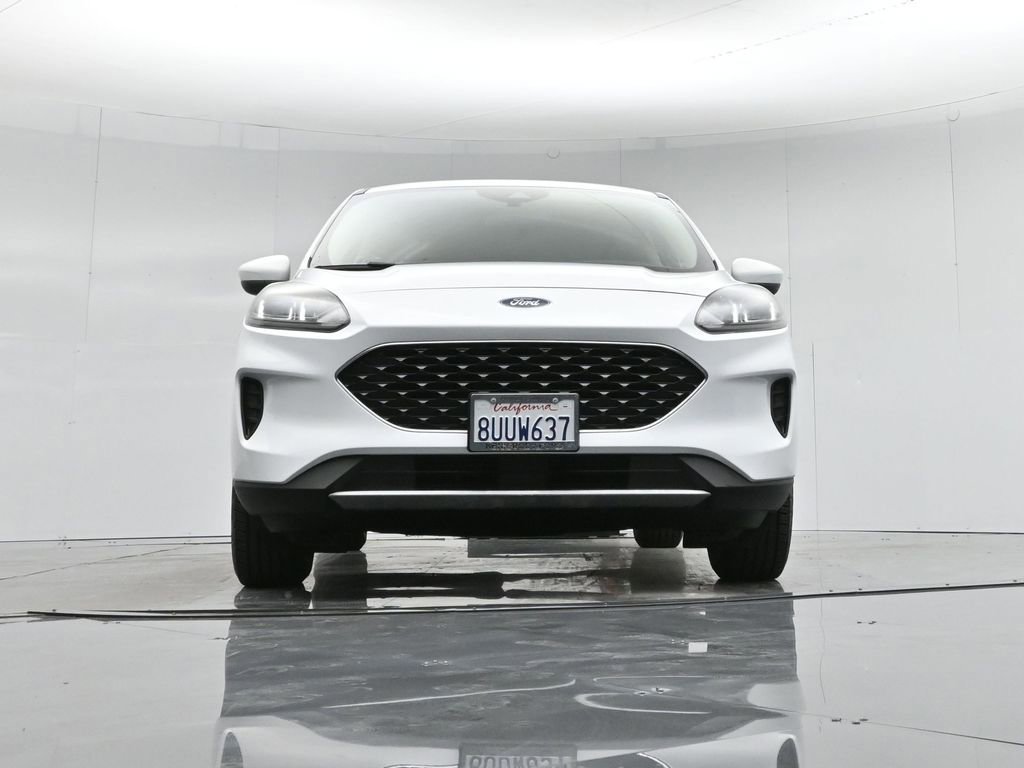 Certified 2020 Ford Escape SE image 32