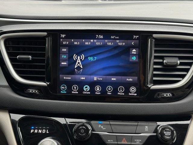 Used 2019 Chrysler Pacifica Touring Plus FWD image 3
