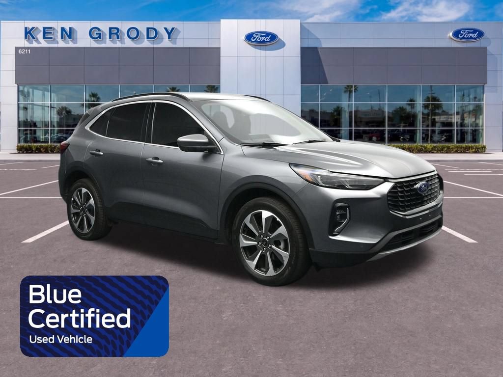 Certified 2023 Ford Escape Platinum AWD/4WD image 1