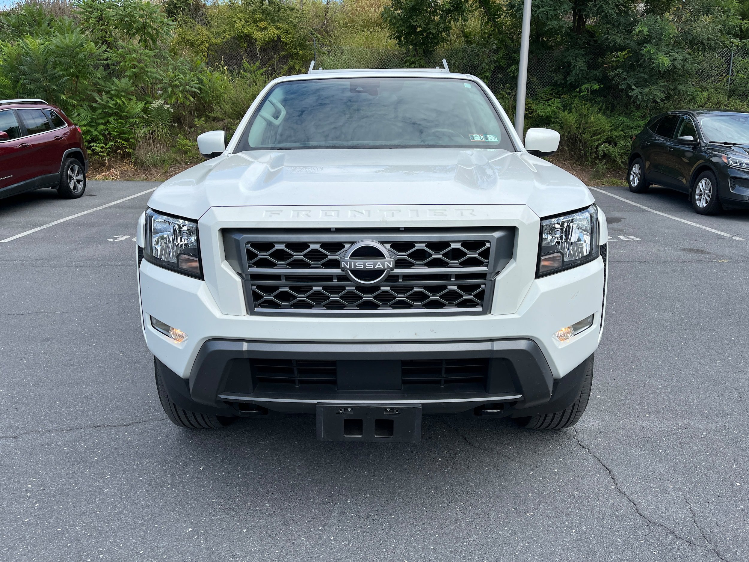 Used 2022 Nissan Frontier SV AWD/4WD image 3