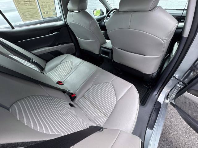Used 2022 Toyota Camry SE w/ Cold Weather Package FWD image 26