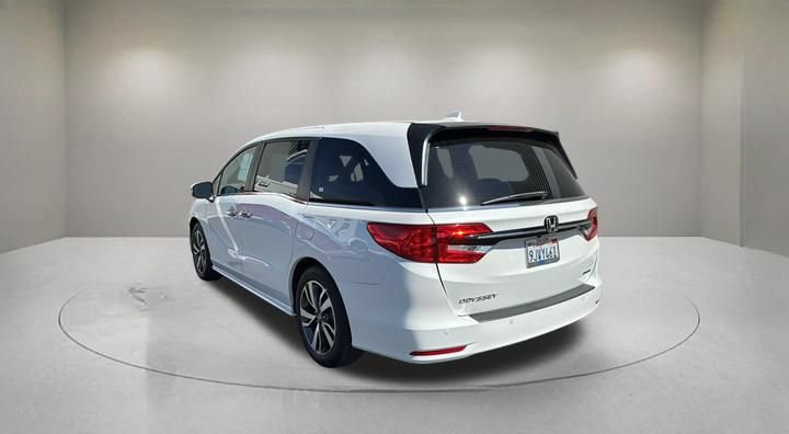 Used 2023 Honda Odyssey Touring image 4