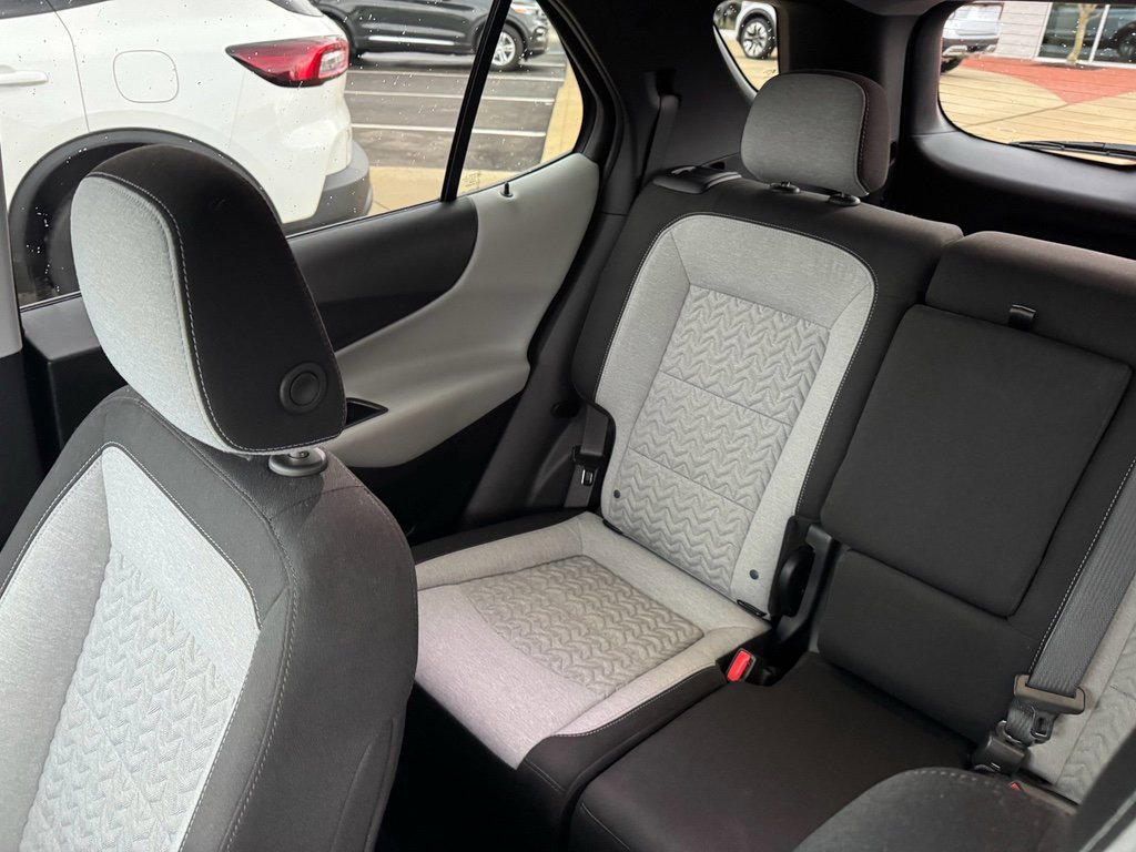 Used 2024 Chevrolet Equinox LS w/ LS Convenience Package image 27
