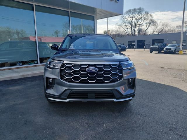 Certified 2025 Ford Explorer Platinum w/ LUX Leather Package image 4