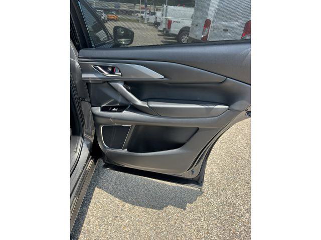 Used 2021 MAZDA CX-9 Touring w/ Touring Premium Package FWD image 8