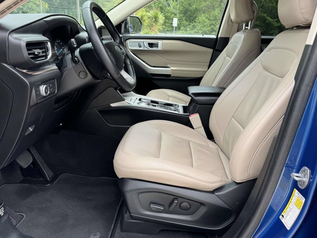 Certified 2022 Ford Explorer Limited w/ Equipment Group 301A AWD/4WD image 20