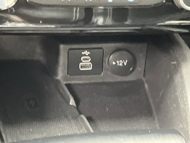 Certified 2024 Ford Escape Platinum AWD/4WD image 24