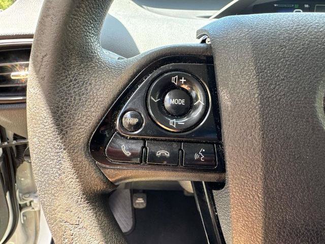 Used 2020 Toyota Prius L Eco FWD image 22