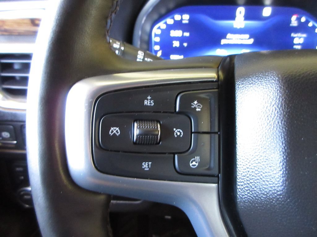Used 2023 Chevrolet Suburban Premier AWD/4WD image 15