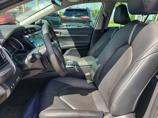 Used 2020 Toyota Camry XSE FWD image 23