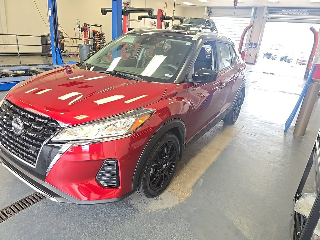 Used 2024 Nissan Kicks SV FWD image 2