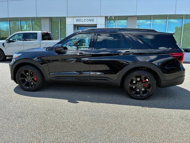 Certified 2023 Ford Explorer ST w/ Equipment Group 401A AWD/4WD image 3