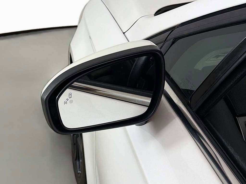 Certified 2019 Ford Fusion SE w/ Equipment Group 151A image 26