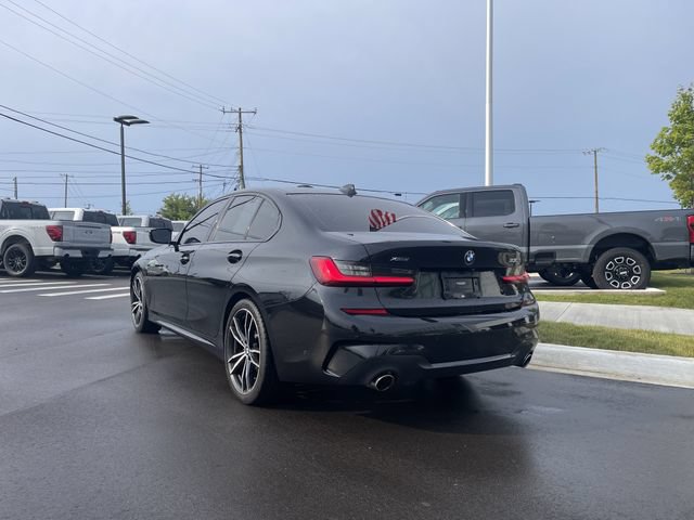 Used 2019 BMW 330i xDrive Sedan w/ M Sport Package AWD/4WD image 3