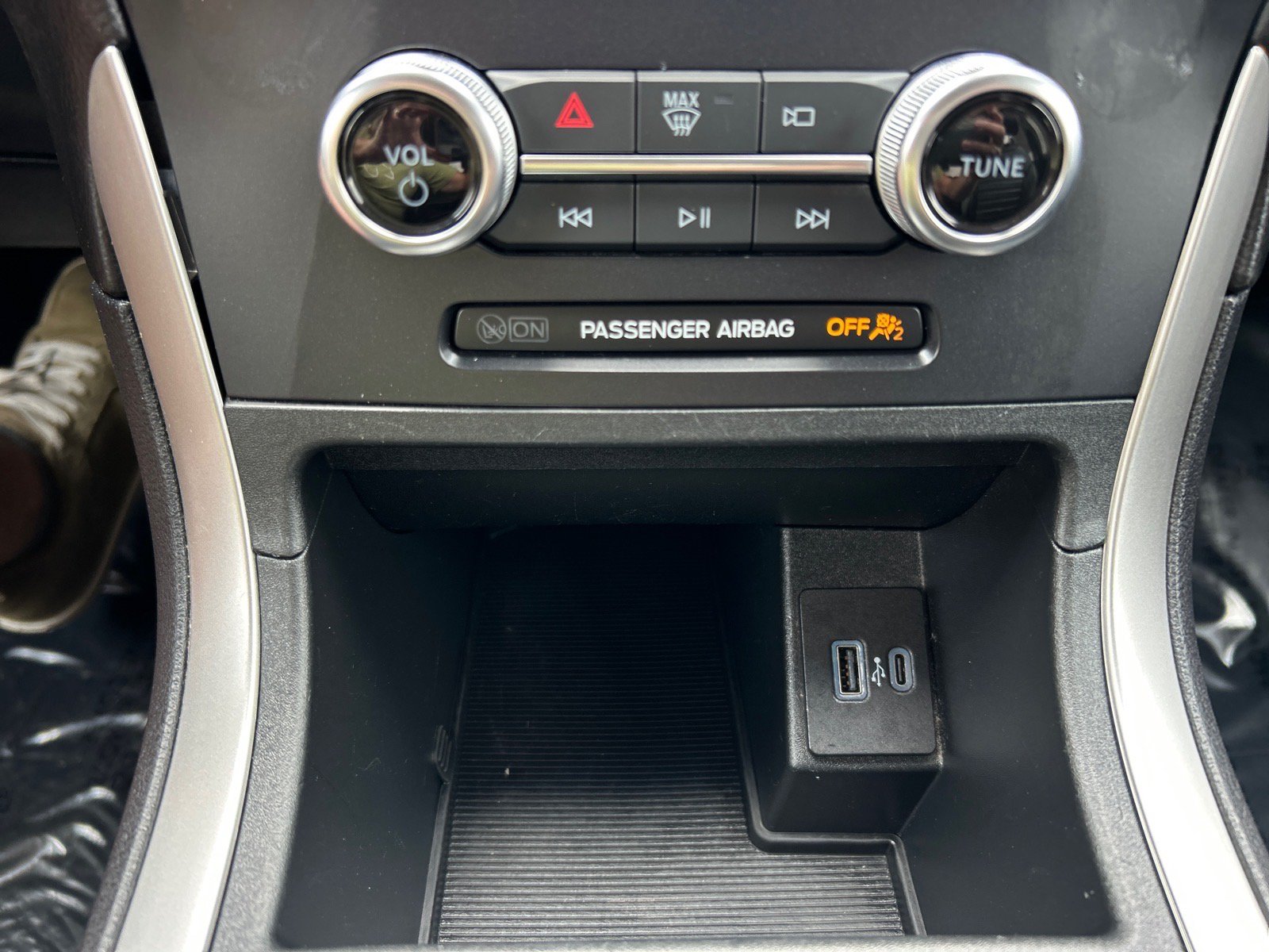 Certified 2024 Ford Edge SEL AWD/4WD image 28