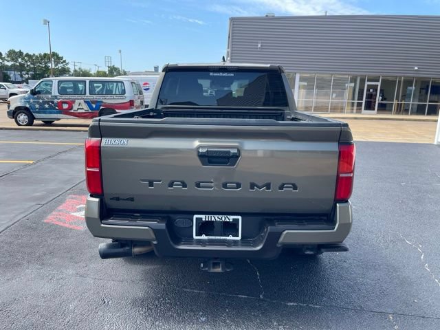 Used 2025 Toyota Tacoma TRD Sport AWD/4WD image 6