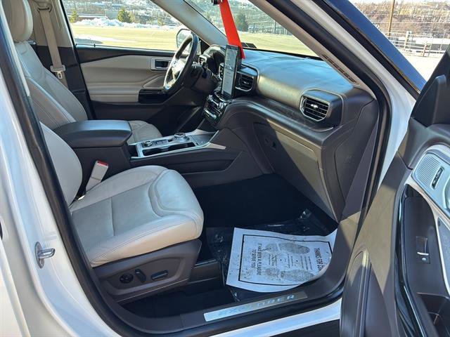 Certified 2021 Ford Explorer Platinum w/ Equipment Group 601A image 20