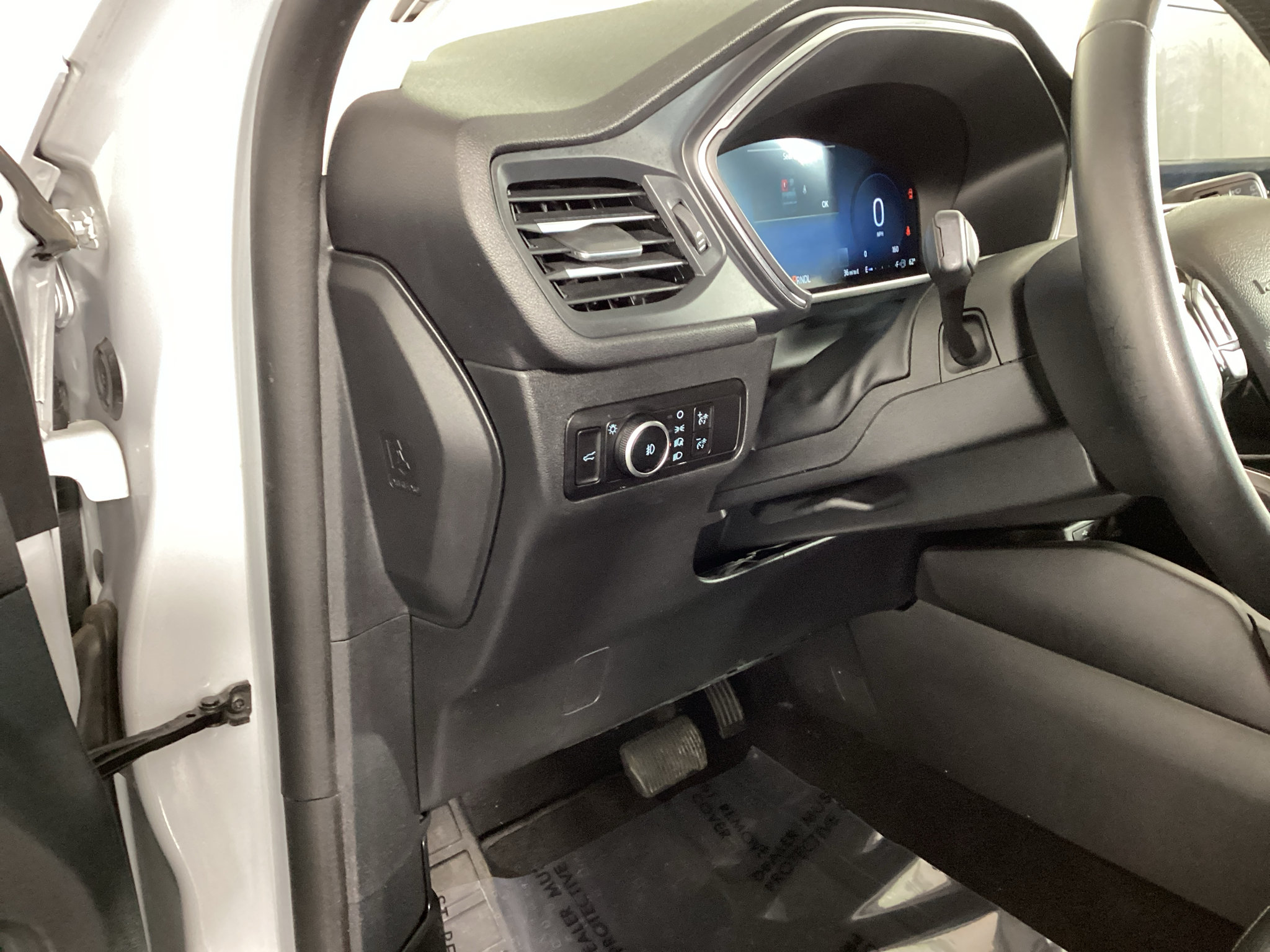 Certified 2025 Ford Escape Platinum AWD/4WD image 19